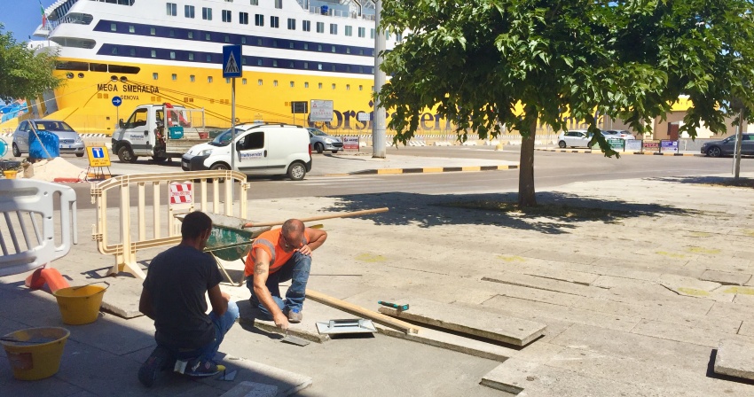 Avviati i lavori di ripristino della pavimentazione di Piazza Colombo